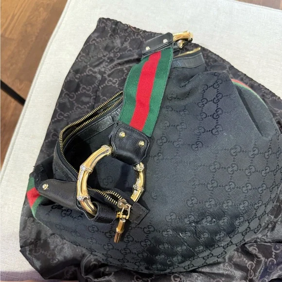 Gucci Black canvas hobo shoulder bag with Red and Green webbing - Picture 4 of 8